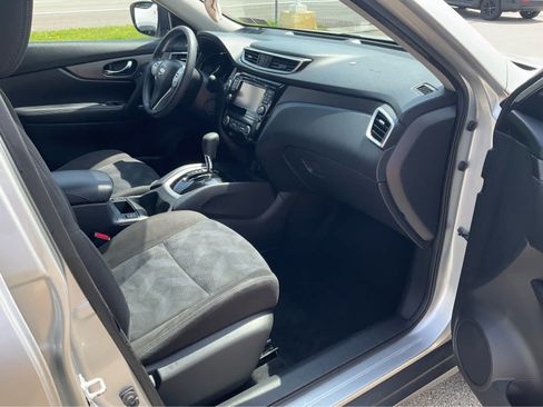Used 2015 Nissan Rogue SV w/ SV Premium Package AWD/4WD image 20