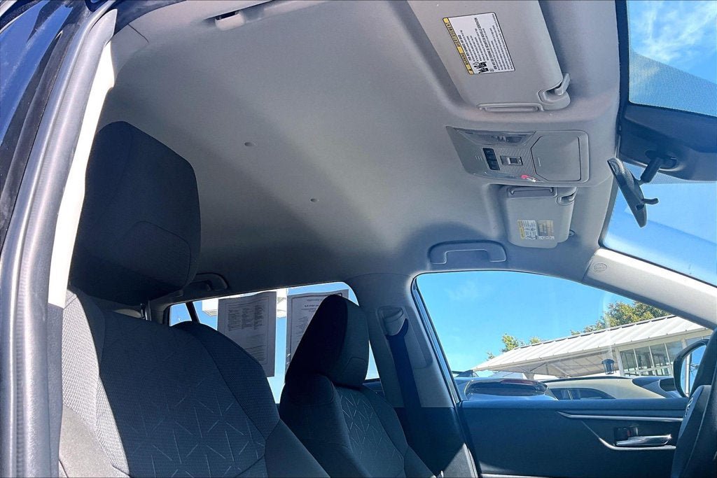 Used 2022 Toyota RAV4 XLE FWD image 24