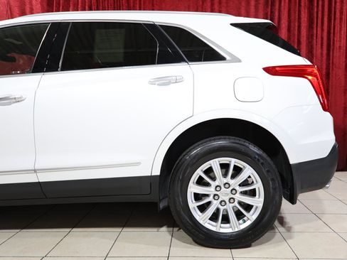 Used 2019 Cadillac XT5 FWD image 6