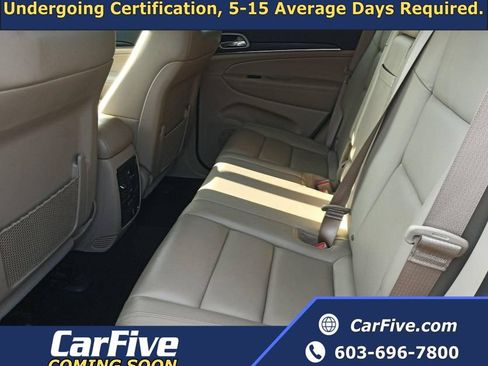 Used 2019 Jeep Grand Cherokee Limited AWD/4WD image 2