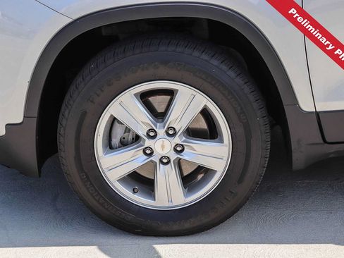 Used 2022 Chevrolet Trax LT w/ Driver Confidence Package AWD/4WD image 10