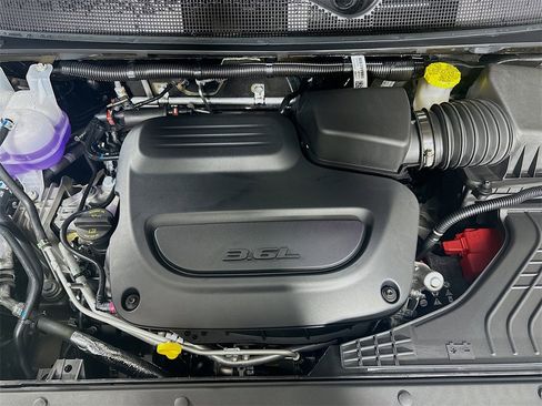 New 2026 Chrysler Voyager LX image 17