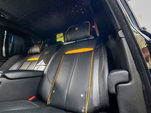 Used 2020 Rolls-Royce Cullinan Black Badge image 72