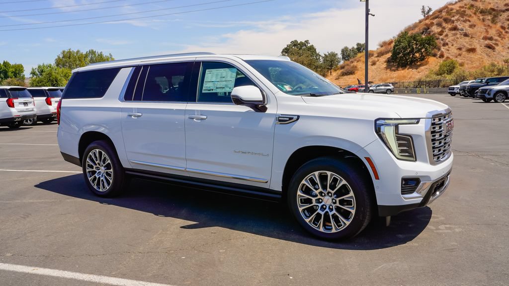 New 2026 GMC Yukon XL Denali w/ Denali Reserve Package AWD/4WD image 6