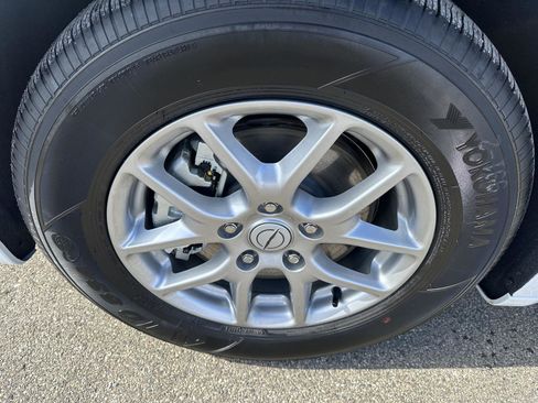 Used 2026 Chrysler Voyager LX image 12