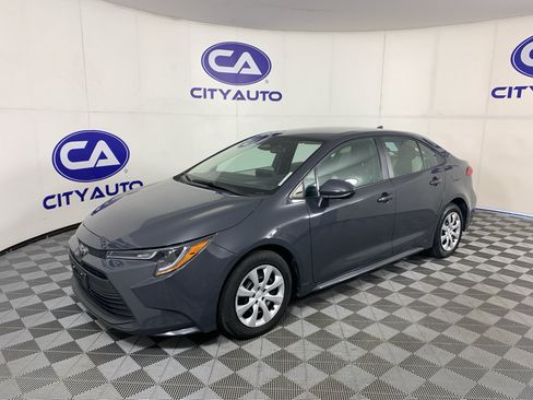 Used 2023 Toyota Corolla LE FWD image 7