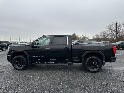 Used 2024 GMC Sierra 2500 Denali w/ Denali Reserve Package image 11