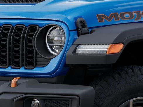 New 2025 Jeep Gladiator Mojave w/ Convenience Group AWD/4WD image 11