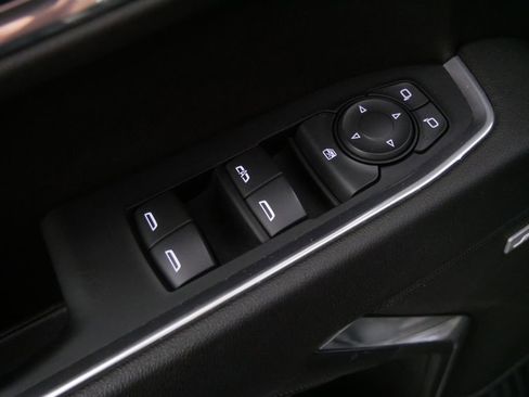 Used 2023 GMC Sierra 1500 Elevation w/ Preferred Package AWD/4WD image 16