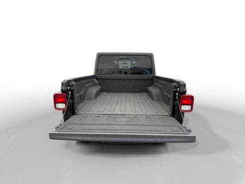 Used 2023 Jeep Gladiator Rubicon image 17