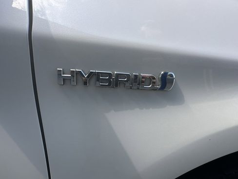 Used 2011 Toyota Prius Five image 29