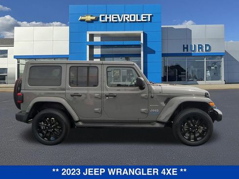 Used 2023 Jeep Wrangler Unlimited Sahara w/ Cold Weather Group AWD/4WD image 3