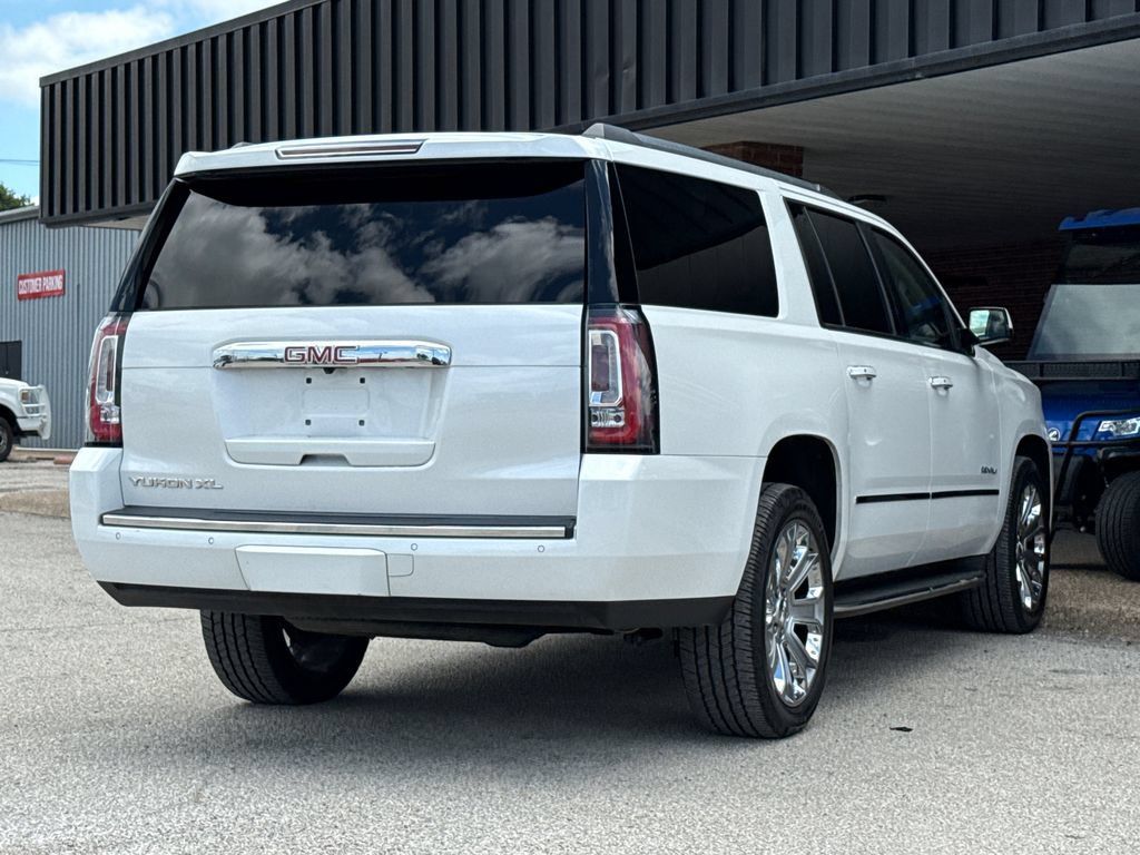 Used 2017 GMC Yukon XL Denali w/ Open Road Package AWD/4WD image 8