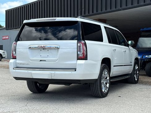 Used 2017 GMC Yukon XL Denali w/ Open Road Package AWD/4WD image 8