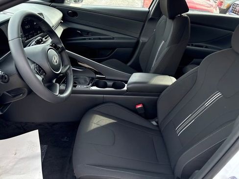 New 2026 Hyundai Elantra SEL Sport Premium FWD image 4