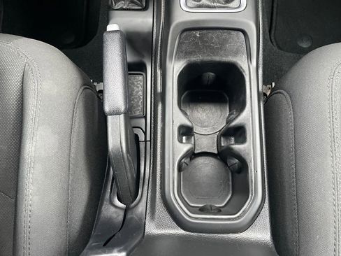 Used 2022 Jeep Wrangler Unlimited Sport image 13