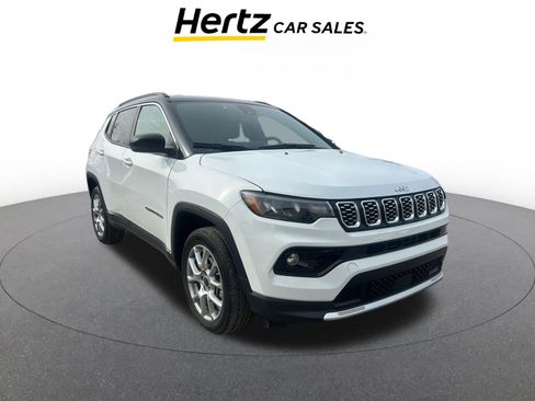 Used 2025 Jeep Compass Limited image 1