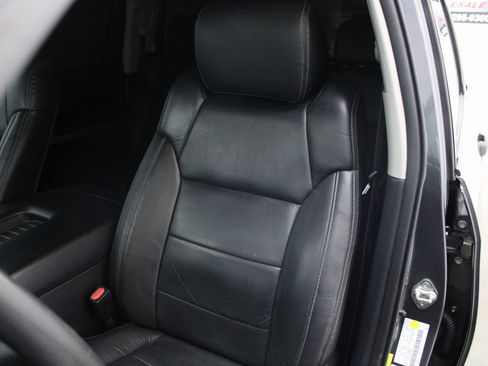 Used 2018 Toyota Tundra SR5 w/ SR5 Upgrade Package image 15