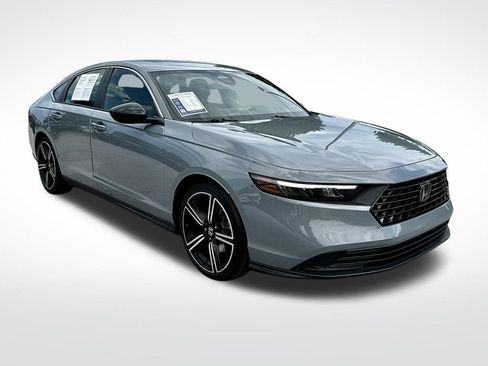 Used 2023 Honda Accord Sport image 2