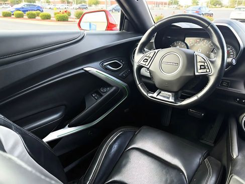 Used 2017 Chevrolet Camaro SS RWD image 8
