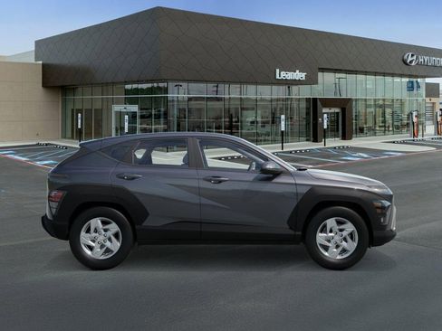 New 2026 Hyundai Kona SE image 7