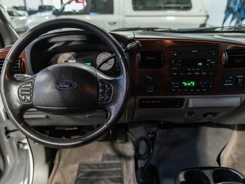 Used 2006 Ford F350 Lariat AWD/4WD image 15