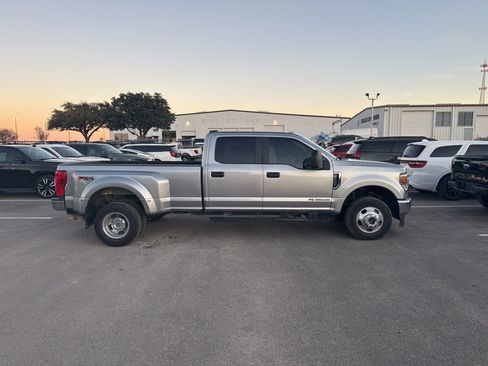Used 2021 Ford F350 XL w/ STX Appearance Package image 3