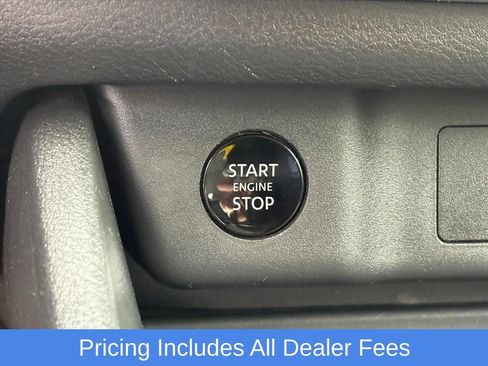 Used 2025 Nissan Rogue SV AWD/4WD image 14