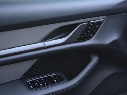 Certified 2020 Porsche Taycan 4S AWD/4WD image 14