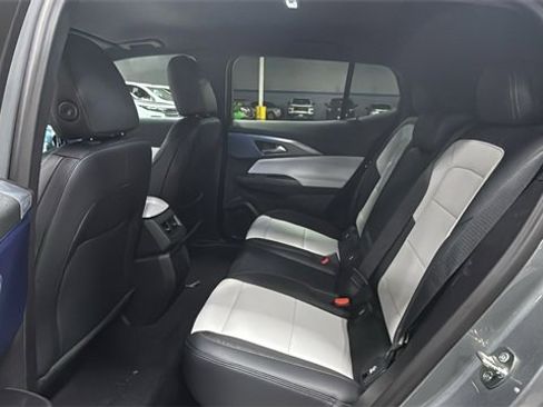 New 2026 Chevrolet Equinox EV LT image 15