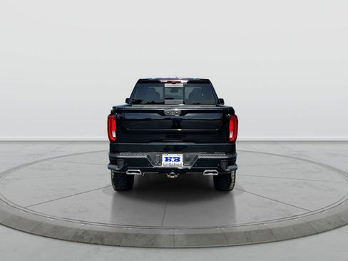 Used 2025 GMC Sierra 1500 AT4 w/ Technology Package AWD/4WD image 7
