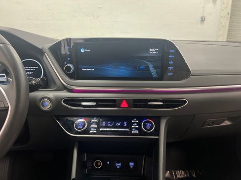 Used 2022 Hyundai Sonata Limited image 21