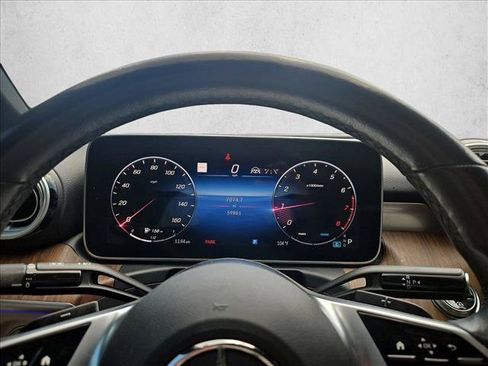 Used 2023 Mercedes-Benz C 300 Sedan image 10