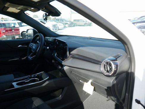 New 2026 Chevrolet Equinox LT image 10