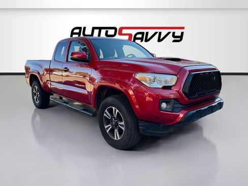Used 2016 Toyota Tacoma TRD Sport RWD image 1