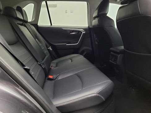 Used 2021 Toyota RAV4 Limited AWD/4WD image 19