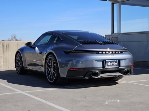 Certified 2025 Porsche 911 Carrera image 3