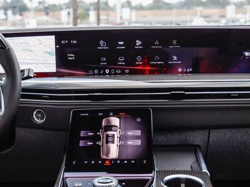Used 2025 Cadillac Escalade V AWD/4WD image 16
