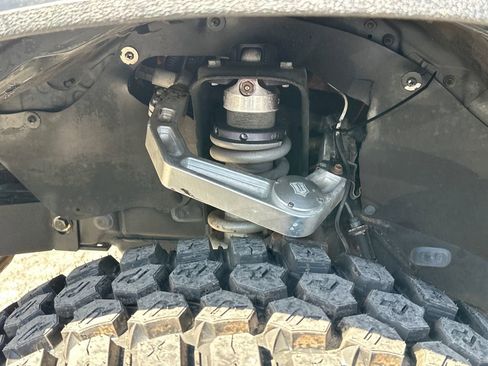 Used 2012 Toyota Tacoma Base image 12
