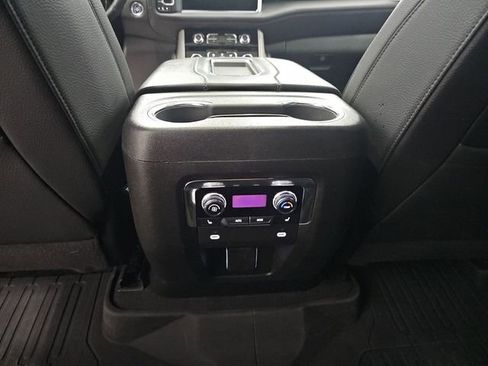 Used 2022 GMC Yukon XL Denali w/ Denali Premium Package AWD/4WD image 43