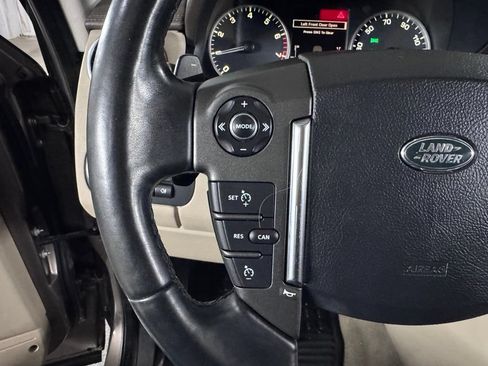 Used 2016 Land Rover LR4 HSE AWD/4WD image 28