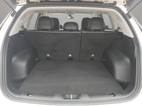 Used 2018 Jeep Compass Latitude w/ Cold Weather Group AWD/4WD image 24