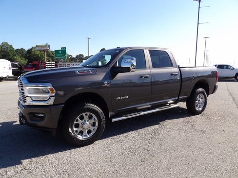 Used 2024 RAM 2500 Laramie w/ Safety Group AWD/4WD image 3