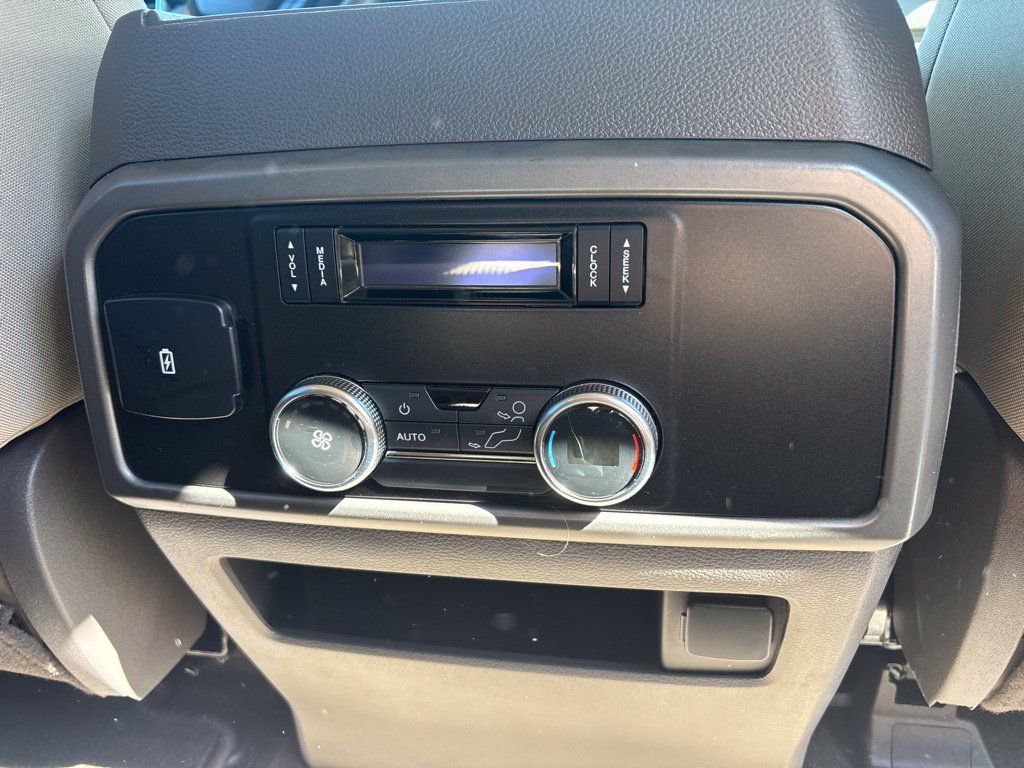 Used 2019 Ford Expedition XLT AWD/4WD image 7