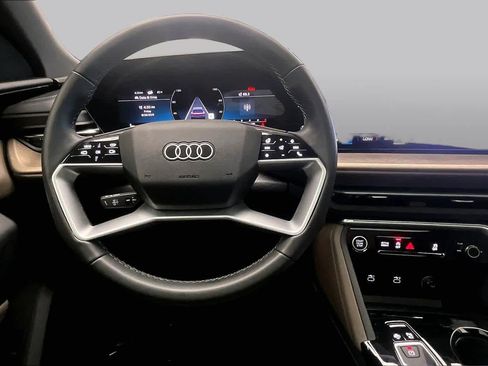 Certified 2025 Audi Q5 Premium Plus AWD/4WD image 6