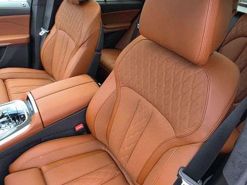 New 2026 BMW X5 M60i AWD/4WD image 8