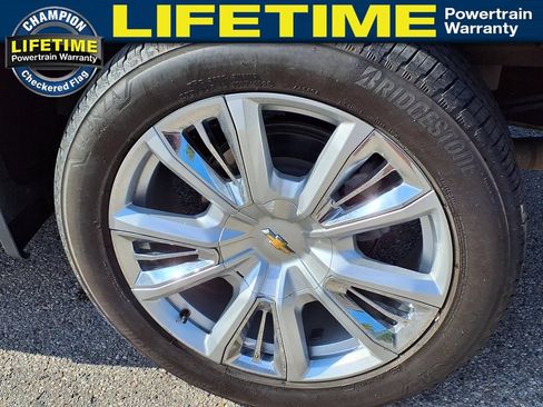 Used 2024 Chevrolet Silverado 1500 High Country w/ High Country Premium Package AWD/4WD image 9
