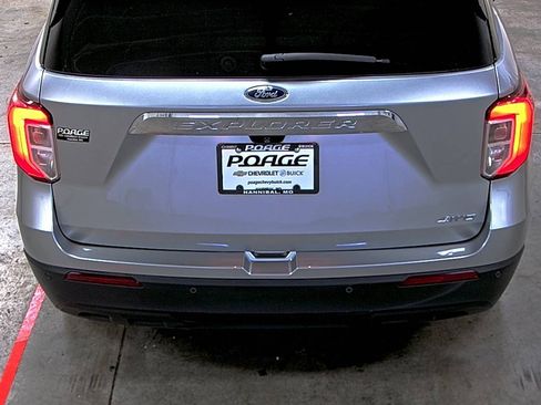 Used 2021 Ford Explorer 4WD image 11