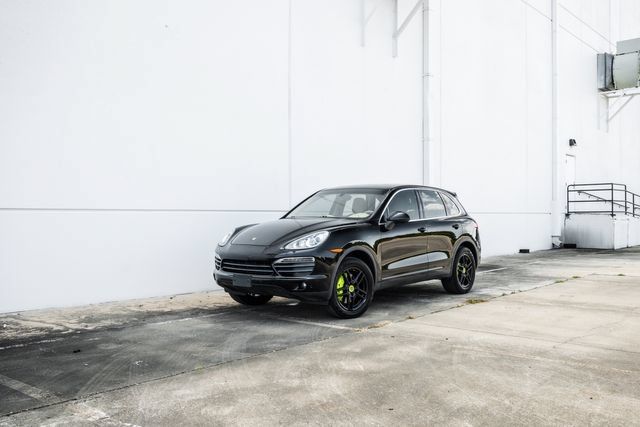 Used 2014 Porsche Cayenne S AWD/4WD image 18