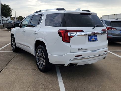 Used 2023 GMC Acadia Denali image 5